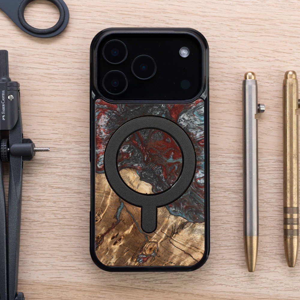 Etui Bewood Unique do iPhone 17 Pro - Planets - Pluton z MagSafe (4)