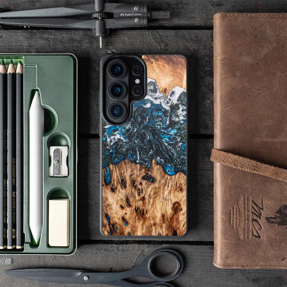 Etui Bewood Unique do Samsung Galaxy S26 Ultra - Planets - Ziemia (2)