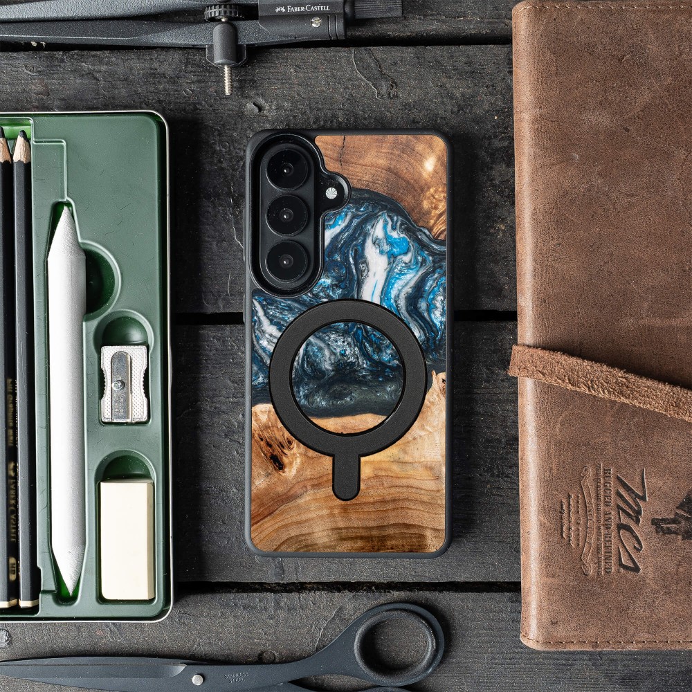 Bewood Resin Case for Samsung Galaxy S26 - Planets - Earth with MagSafe (3)