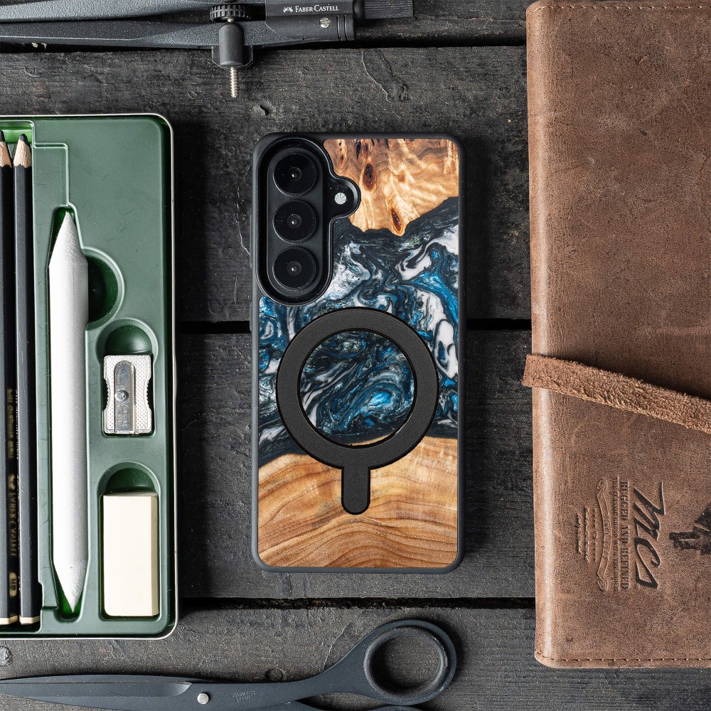 Etui Bewood Unique do Samsung Galaxy S26 Plus - Planets - Ziemia z MagSafe (3)