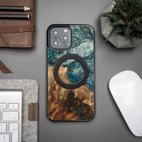 mini: Bewood Resin Case - iPhone 13 Pro Max - Planets - Earth - MagSafe (3)