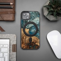 mini: Etui Bewood Unique na iPhone 13 - Planets - Ziemia z MagSafe (3)