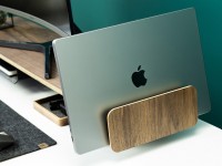 mini: Uchwyt na laptop - Bewood Laptop Holder - Black - Orzech (1)
