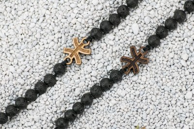 Obrazek 2 dla: Drewniana bransoletka Znak Zodiaku  Ryby  Merbau Kamień Wulkaniczny