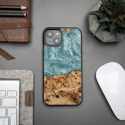 Picture 2 for: Bewood Resin Case  iPhone 14  Planets  Uranus
