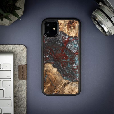 Obrazek 2 dla: Etui Bewood Unique na iPhone 11  Planets  Pluton